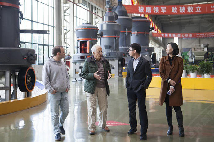 哥大院士到訪(fǎng)世邦集團(tuán)